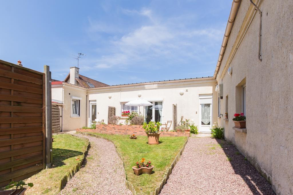 Le Canada Hermanville-sur-Mer Exterior foto
